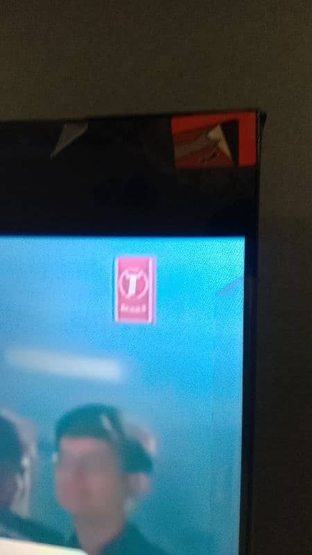 Tcl 50p735 model LED 4