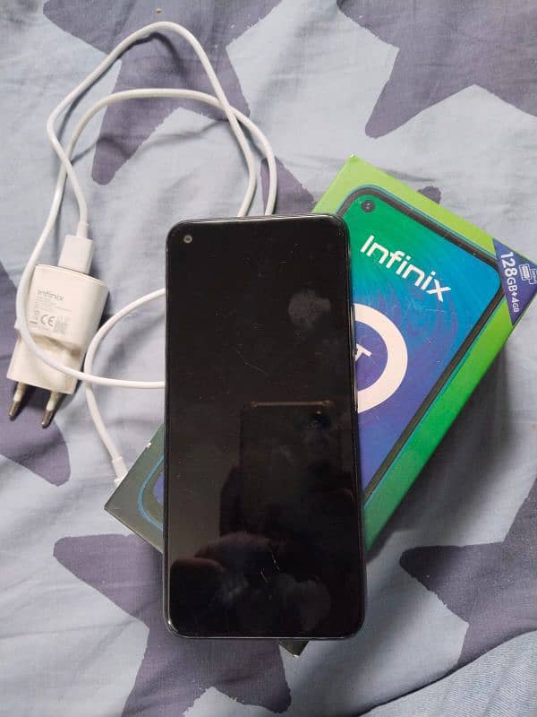 infinix hot 9 4/128 With box and orginal charger exchange possible 2