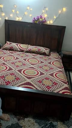 Wood bed