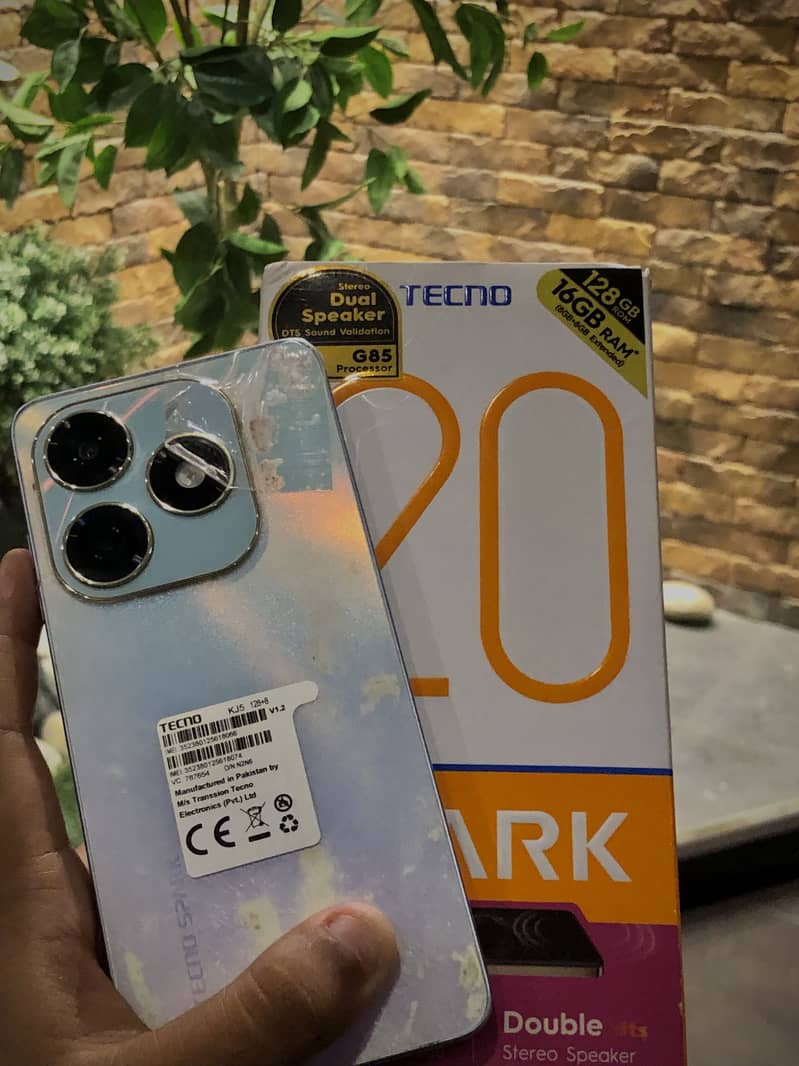 TECNO SPARK 20 0