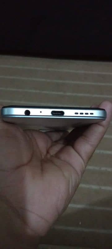 Infinix note12vip model 8+8/128 in scrachless original 10/10 available 3