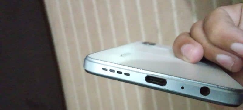Infinix note12vip model 8+8/128 in scrachless original 10/10 available 4