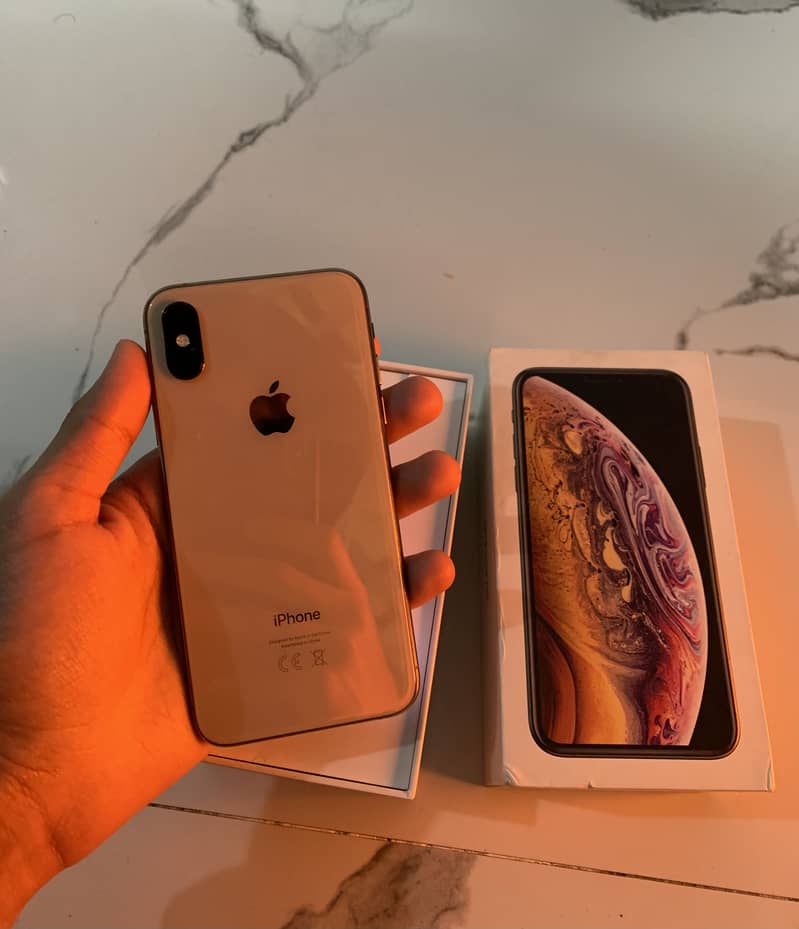 Iphone xs with box non pta 0