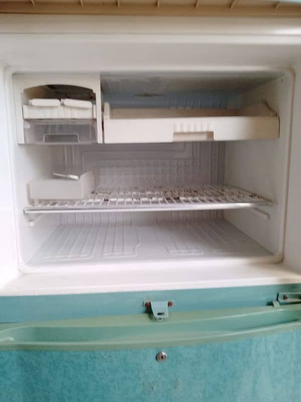 waves EXTRA Large Fridge 2