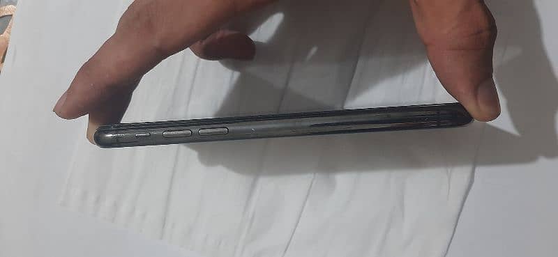 iphone 11 pro 10/10condition 3