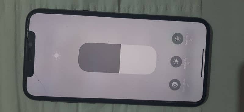 iphone 11 pro 10/10condition 6