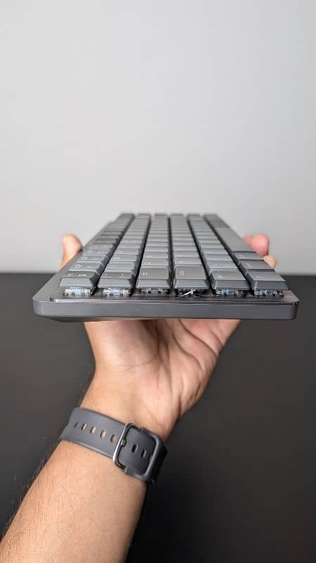 Logitech MX Mechanical Mini (Clicky) 1