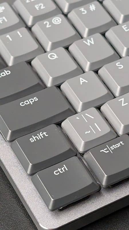 Logitech MX Mechanical Mini (Clicky) 5