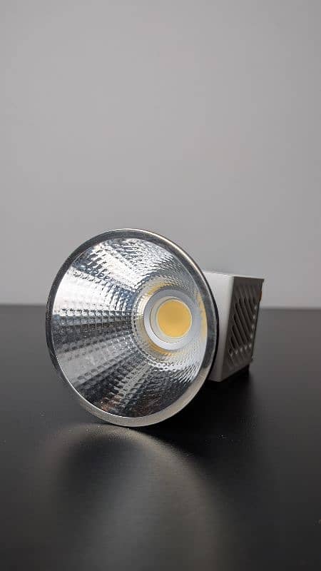 Zhiyun Molus G60 (60W Video Light) 0