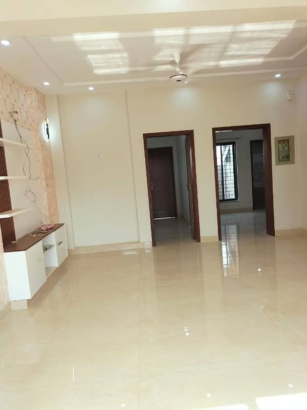 10 Marla Lower Portion For Rent At An Ideal Location 4