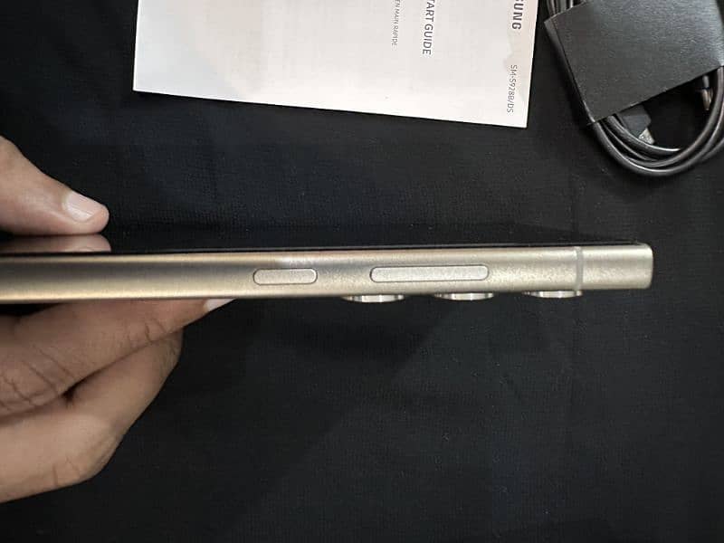 Samsung S24 Ultra Factory Unlocked 12/256gb Titanium Grey 7