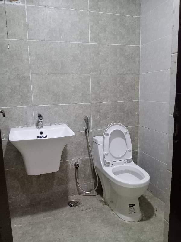 Affordable Flat Of 2000 Square Feet Is Available For Rent 15