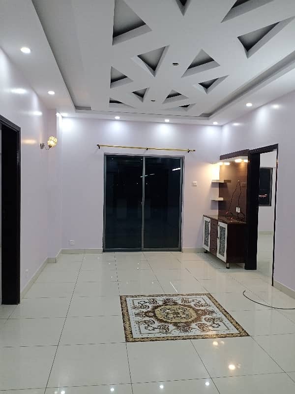 Saima Royal Residency 3 Bed DD Flat For Sale Builder Condition Road Facing 29