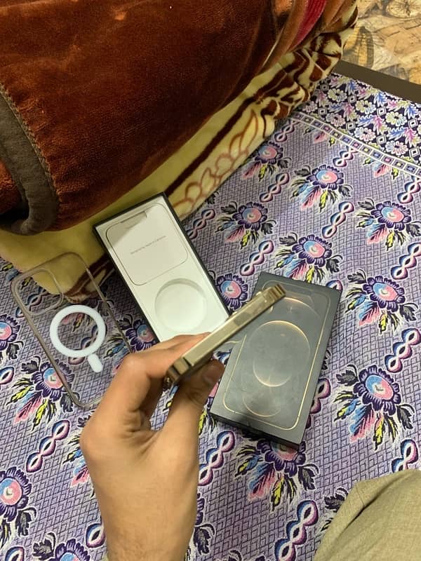 iphone 12 pro max 128 gb 4