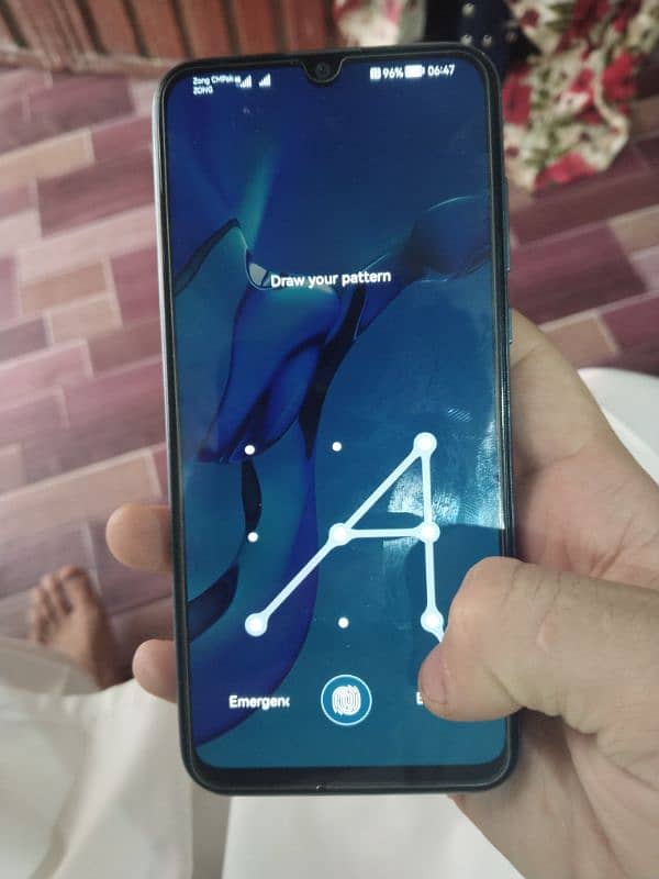 4plus 4  ram    mimri 128  Huawei p smart s 4