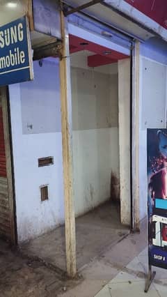 MAIN PASSAGE CORNER SHOP FOR RENT