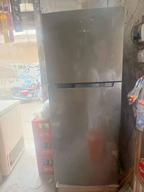 for sale dowlanc Refigerator large size 0