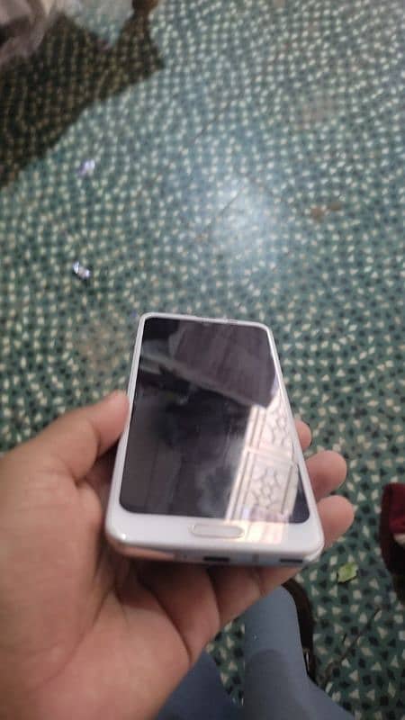 Aquos r2 non pta 1