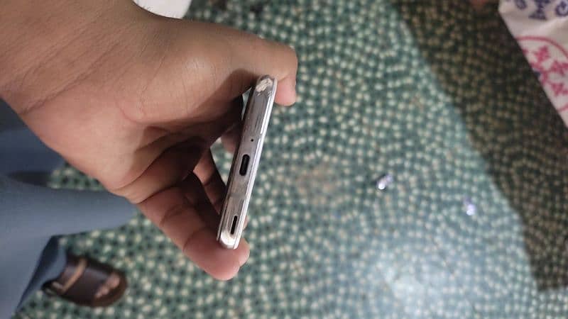 Aquos r2 non pta 2