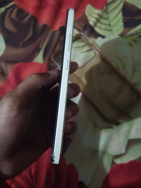 Infinix smart 7 all ok ha protecter break ha all ok 10/10 condition 1