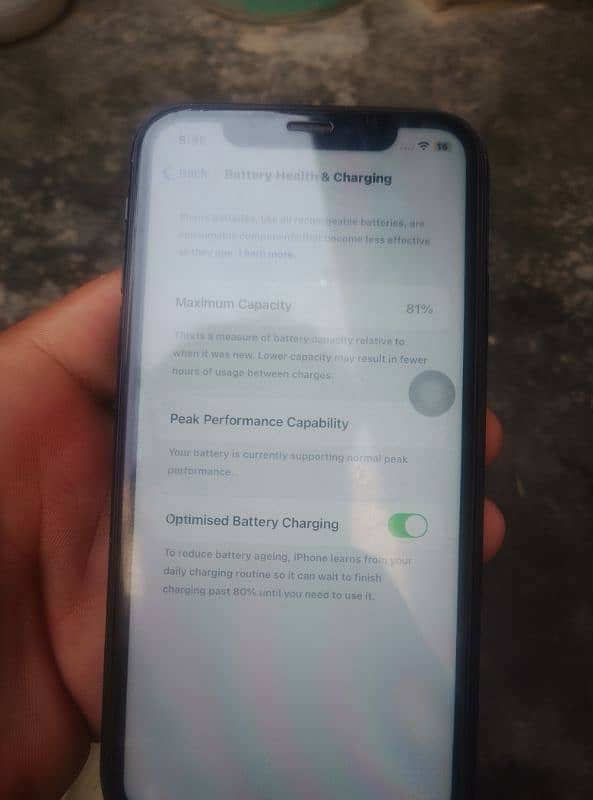 iphone XR black colour 64 gb 1