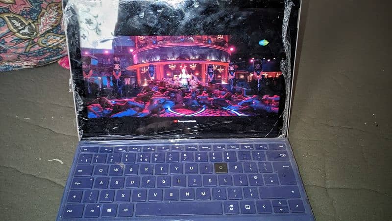 Microsoft surface 3 8