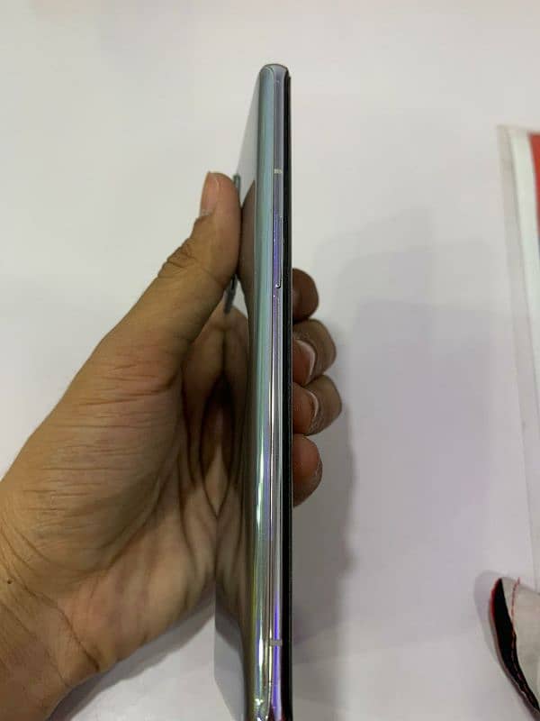 One plus 9 pro 10/10  12Ram 256Rom 1