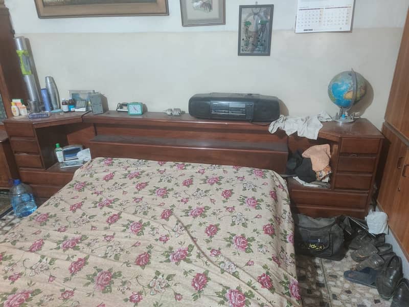 3 seater and single 1 1 seater sofa and 2 chair for sale. 5