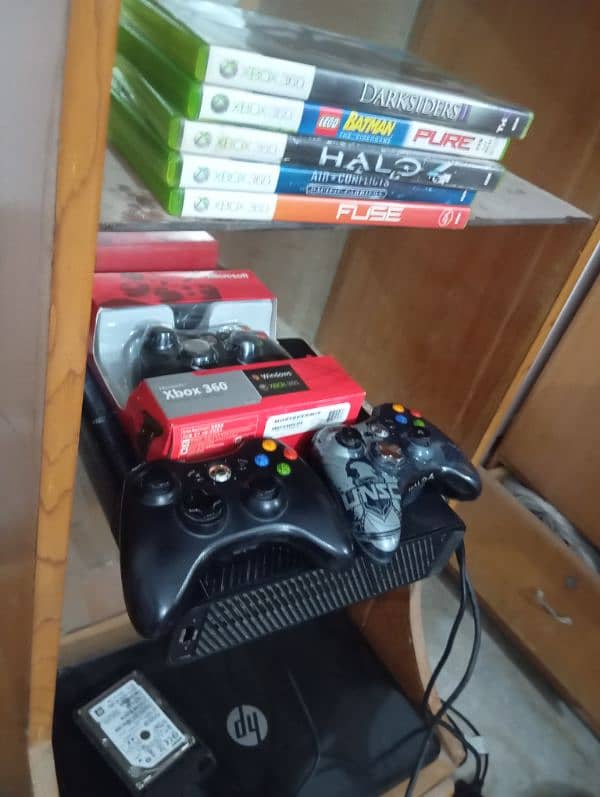 XBOX 360 250GB 12 GAMES 2 WIRELESS 1 NEW WIRE CONTROLLER 2