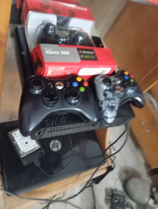XBOX 360 250GB 12 GAMES 2 WIRELESS 1 NEW WIRE CONTROLLER 5