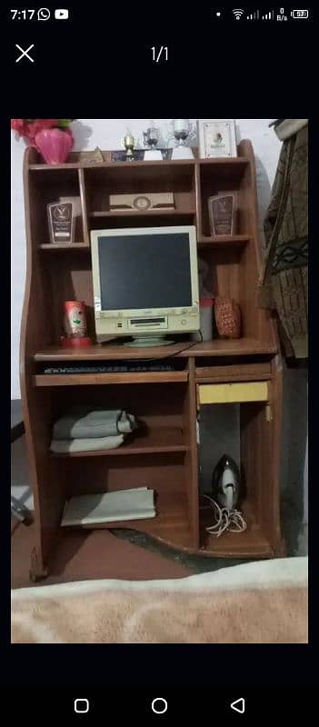 computer table urgent sale 0