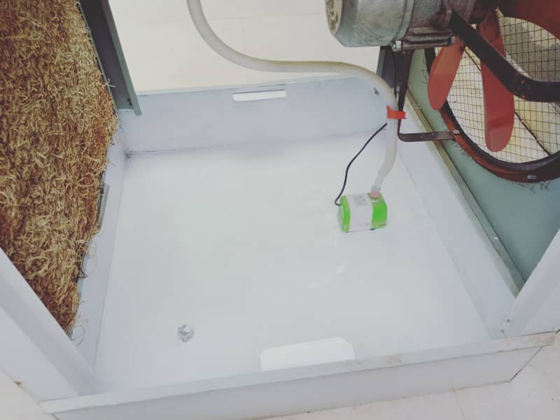 Lahoree cooler (one month used only) 5