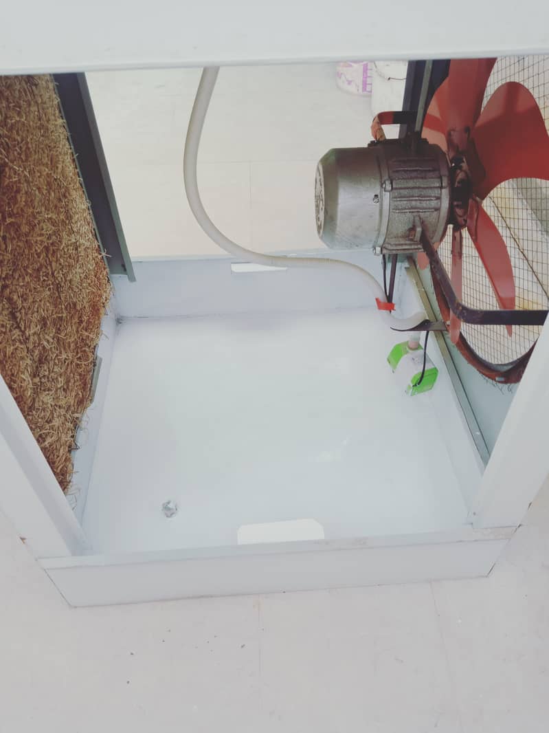 Lahoree cooler (one month used only) 6