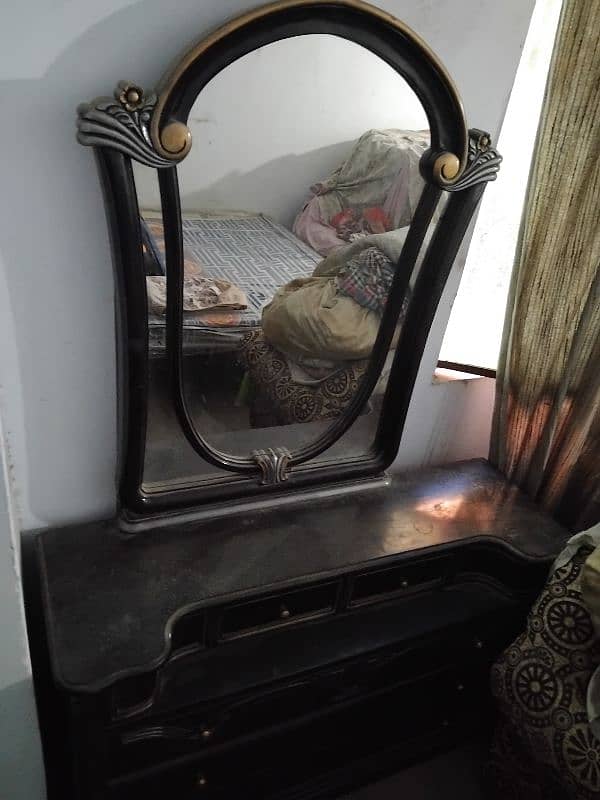 Dressing Table 0