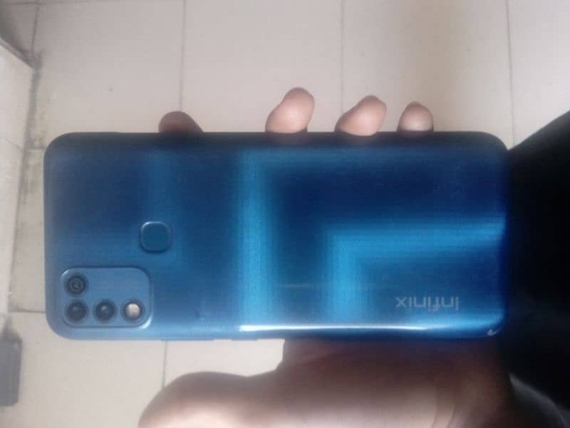 Infinix hot 11 play condition 10/9.5 ram 4 rom 64 0