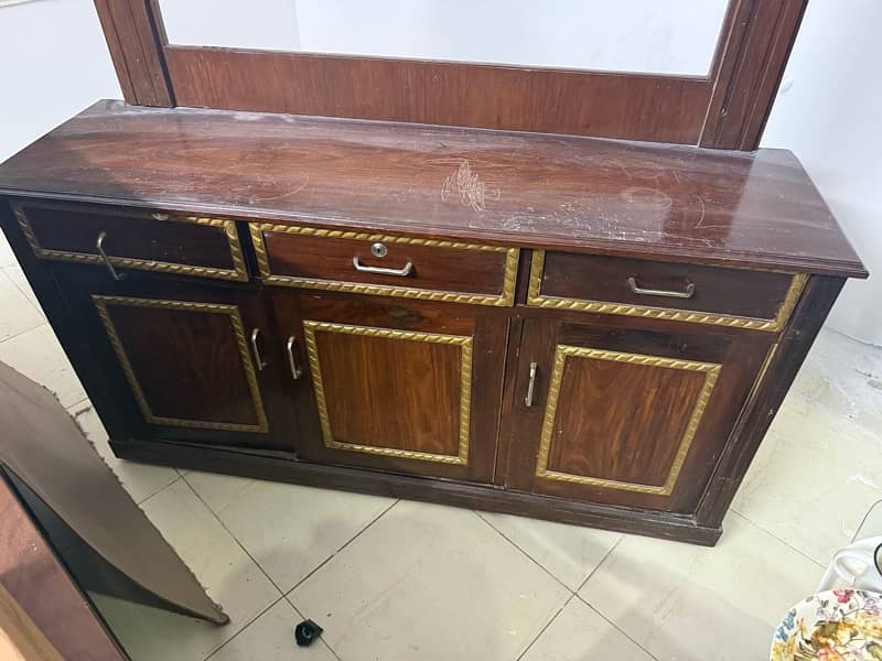 Dressing Table 0