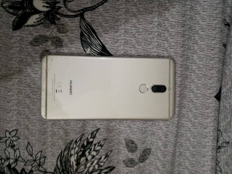 mate 10 lite 03027580255 0