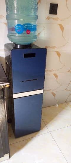 homage water dispenser with refrigerator