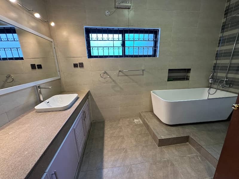 F-7 1 Kanal 4 Bed Rooms House Available For Rent Only Foreigner 7