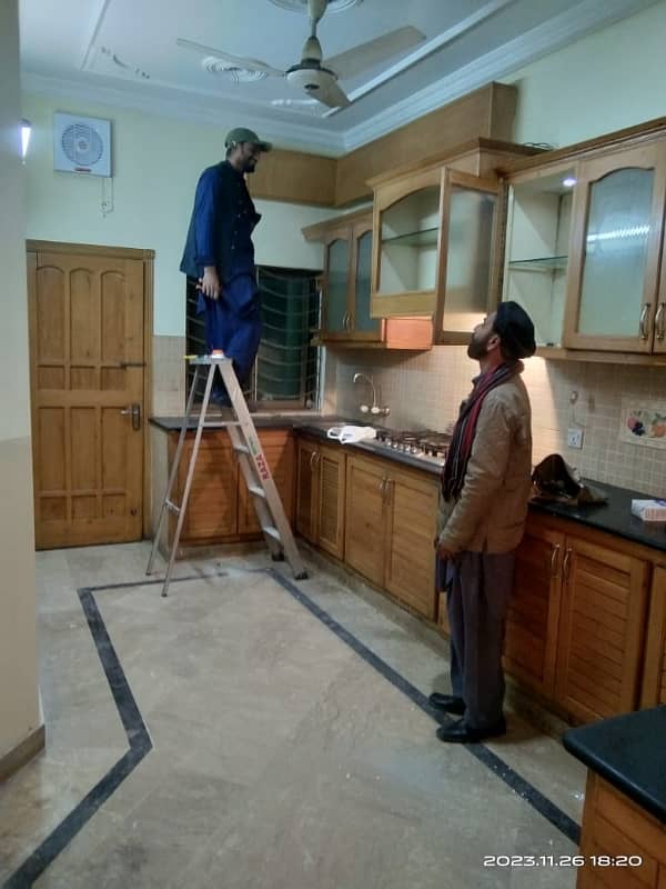 Upper Portion With Servant Available For Rent Very Near To Park 5