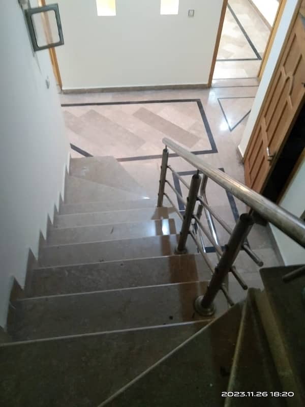 Upper Portion With Servant Available For Rent Very Near To Park 13