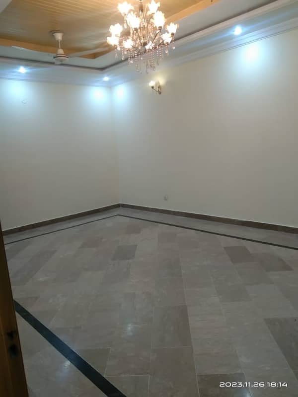 Upper Portion With Servant Available For Rent Very Near To Park 15