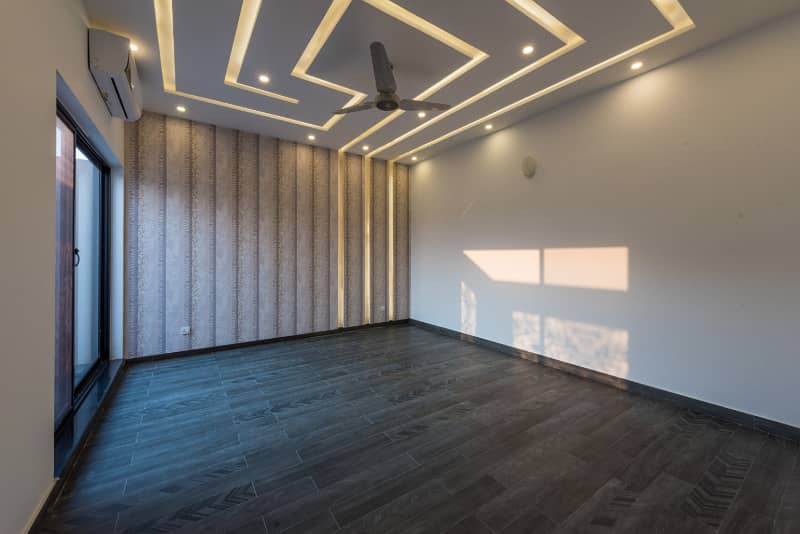 Eyes Catching 1 Kanal Modern Design Top Notched Lxuury House For Sale in Phase 7 24