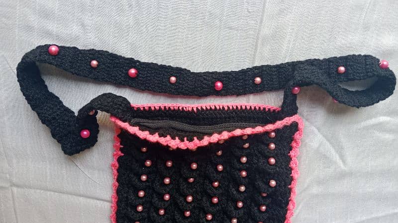 Most Beautiful and stylish Shoulder Bag by Handmade 4