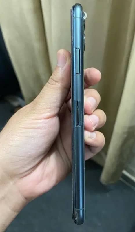 IPhone 11 pro max 256gb Factory Unlock (E. sim Time) 10/9 3
