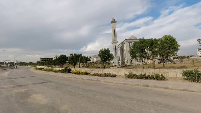 1 Kanal ( 50*90 in Block C ). Residential Plot Available. For Sale in Top City 1 Islamabad. 8