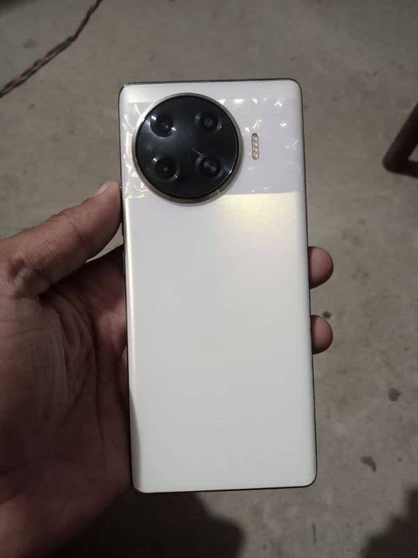 Tecno Spark 20 Pro + 0