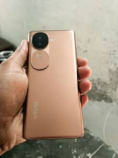 Just Serious Buyer Cntct plz. . . Vivo V40e 5G. .