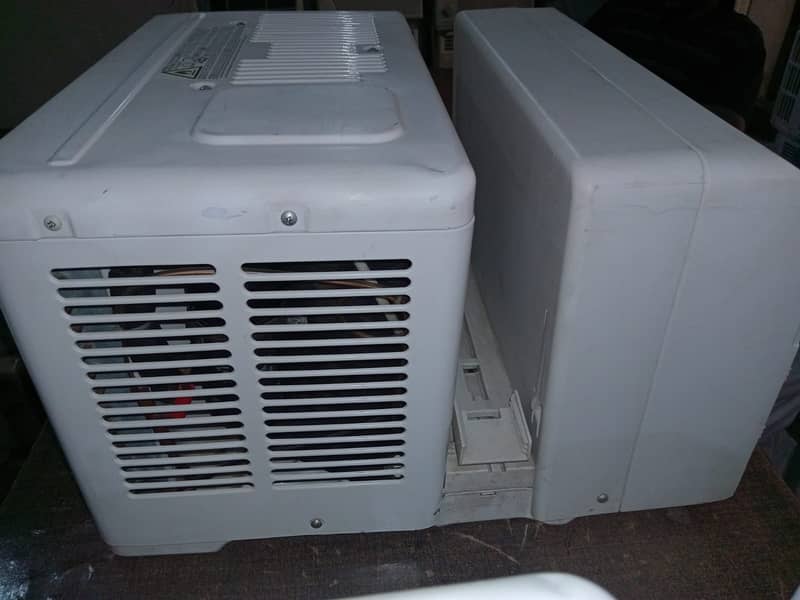 Dc Inverter AC 1 ton Branded lot American ship 6
