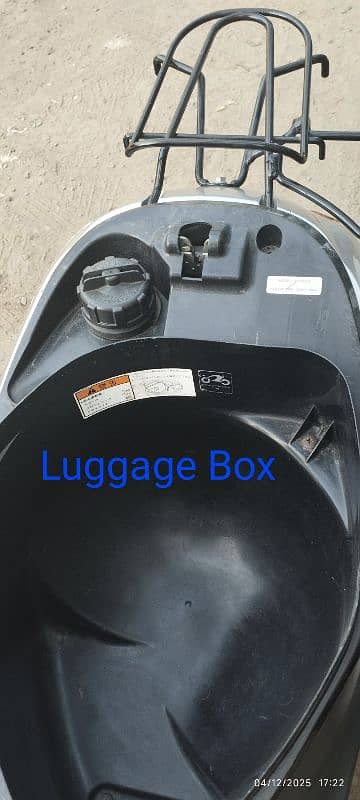 SUZUKI LETS 4 AUTOMATIC LADIES SCOOTY| 2012 Model | TOTAL GENUINE 7